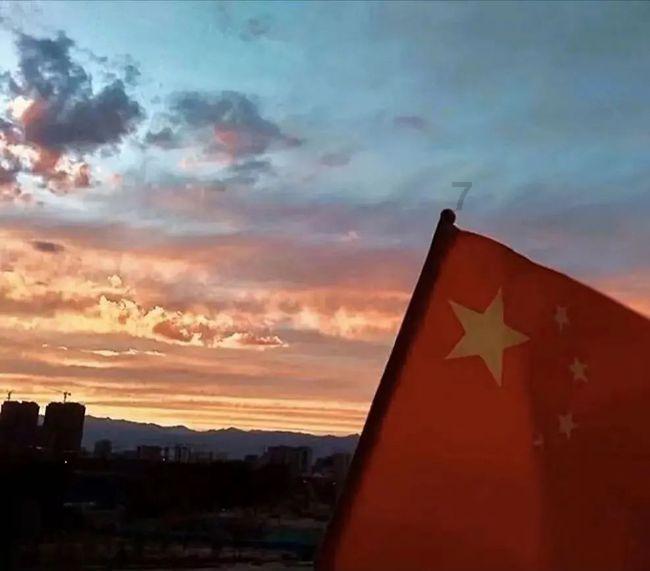 谷歌清华夫妇后续,周围熟人相继发声,撕开精英的光鲜外表